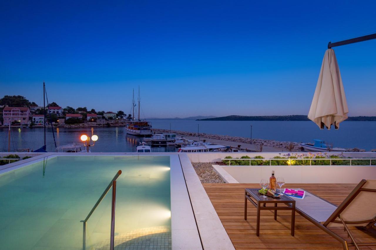 Maiora Luxury Island Suites サリ エクステリア 写真